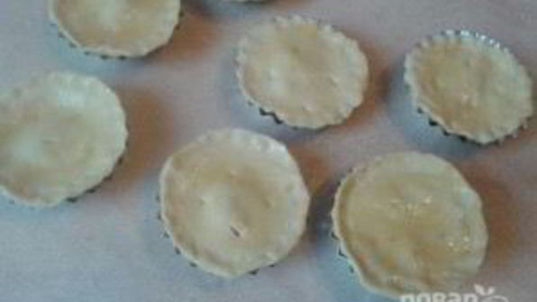 закрытые тарталетки с курицей и грибами