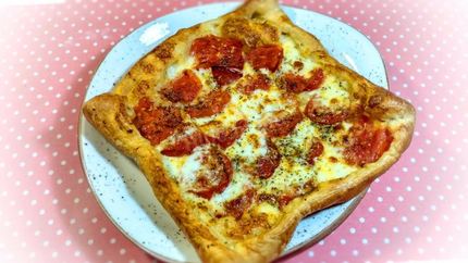 Капрезе тарт с томатами и сыром моцарелла