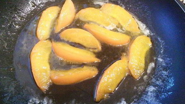 ореховый тарт с персиковым курдом