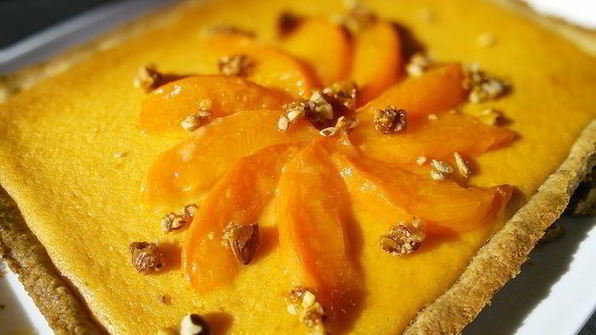 ореховый тарт с персиковым курдом