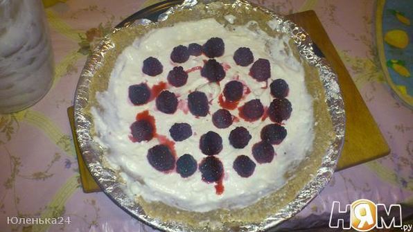 овсяный тарт с ежевикой