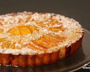 Персиковый тарт с посыпкой