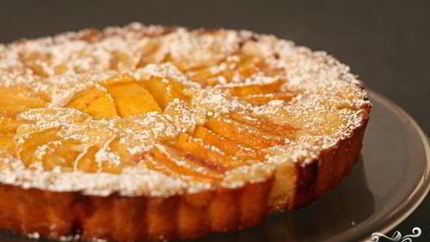 Персиковый тарт с посыпкой