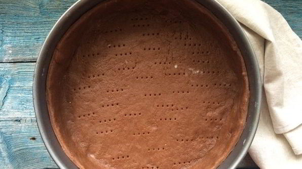 шоколадный тарт с малиной