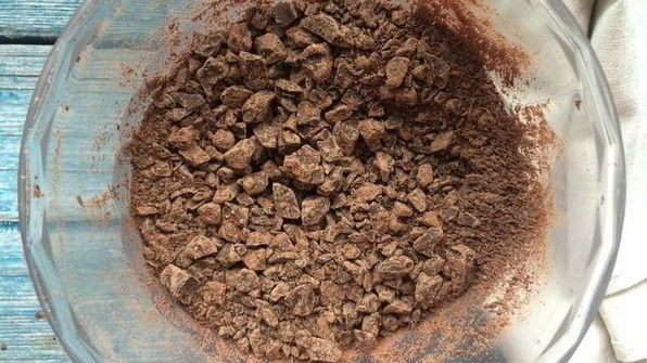 шоколадный тарт с малиной