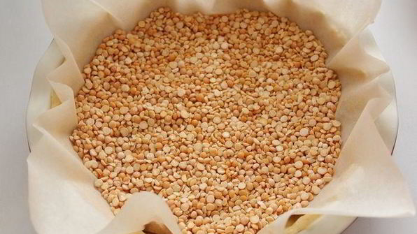 тарт с белым шоколадом и брусникой