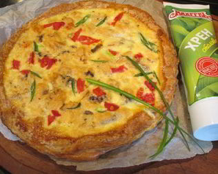 Тарт с лососем и овощами