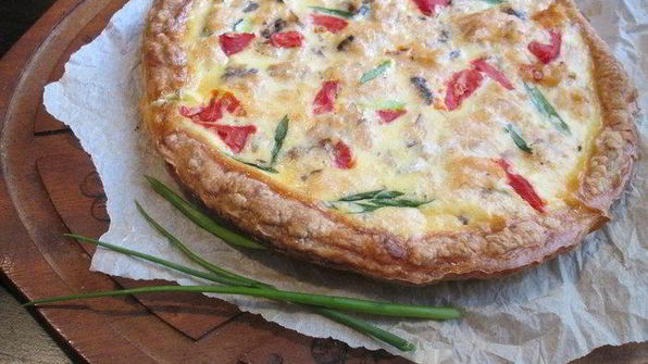 тарт с лососем и овощами