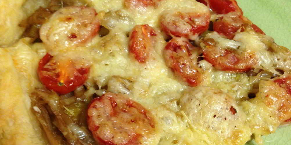 Рецепт тарта с луком порей и помидорами черри