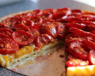 Тарт с помидорами и тыквой