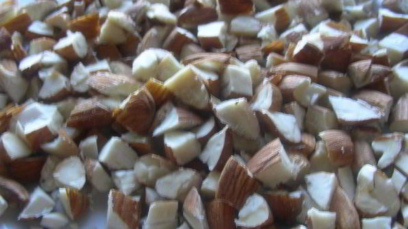 тарт с пряной тыквой, медом и карамелизированным миндалем