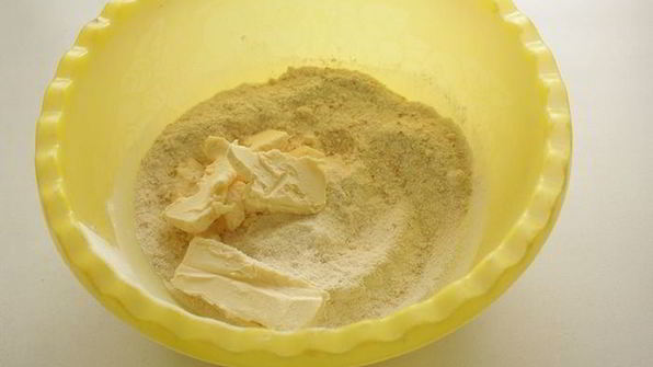 тарт с рикоттой и брусникой