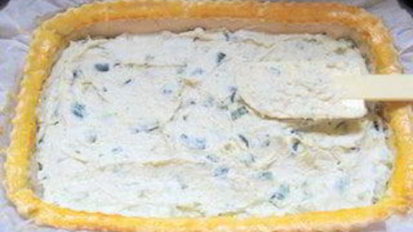 тарт с цукини и молодым пореем