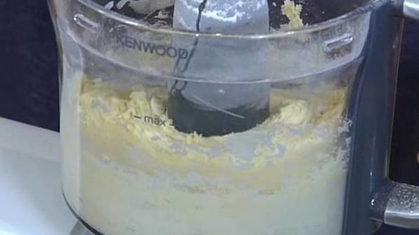 тарт татен с грушами и изюмом