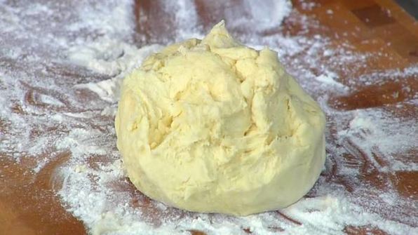 тарт татен с грушами и изюмом