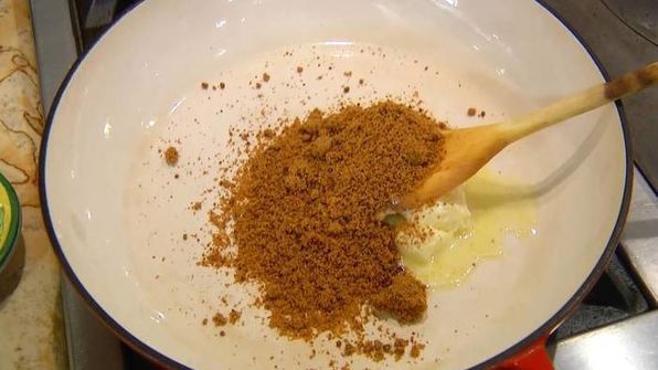 тарт татен с грушами и изюмом