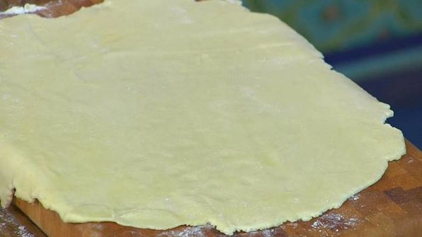 тарт татен с грушами и изюмом