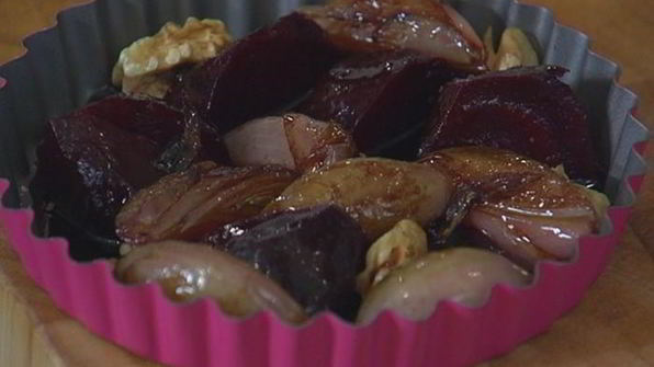 тарт татен со свеклой и шалотом