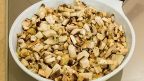 тарты с грибами под сметанно-сырным соусом