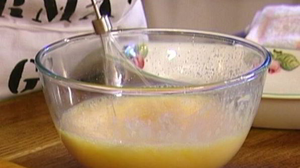 французские тосты с имбирно-клюквенным соусом