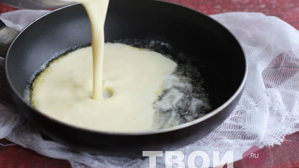 тост с яичницей-болтуньей и семгой