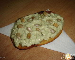 Тосты с авокадо и творогом