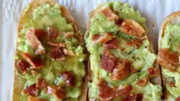 тосты с беконом