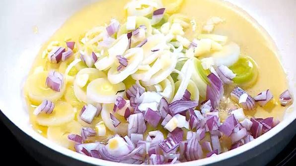 тосты с индейкой и овощами