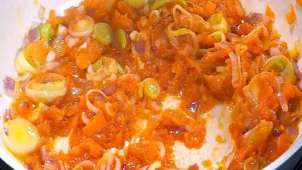 тосты с индейкой и овощами