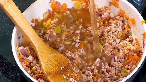 тосты с индейкой и овощами