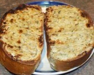 Тосты с сыром и чесноком