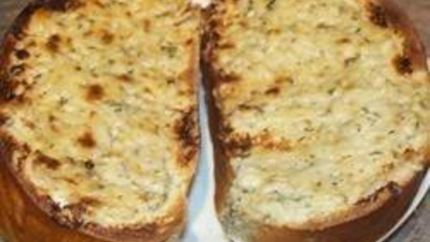 Тосты с сыром и чесноком