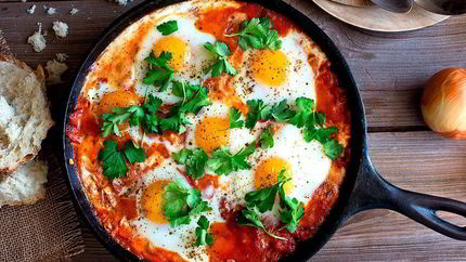 Шакшука — яичница с помидорами