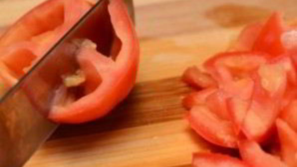 яичница-болтунья с помидорами