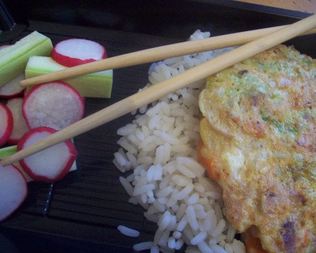 Яичница Фу Йонг с китайской капустой