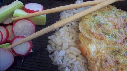 Яичница Фу Йонг с китайской капустой