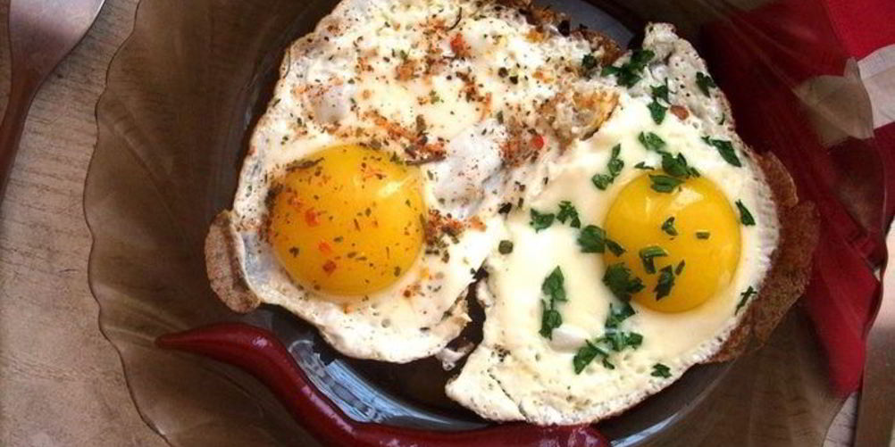 Рецепт яичницы-глазуньи желтоглазой