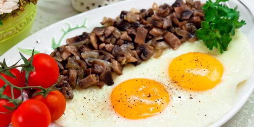 Рецепт яичницы с грибами