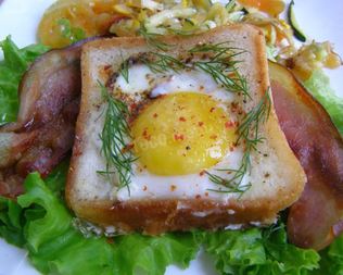 Яичница в хлебе