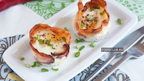 яичница в корзиночках из бекона