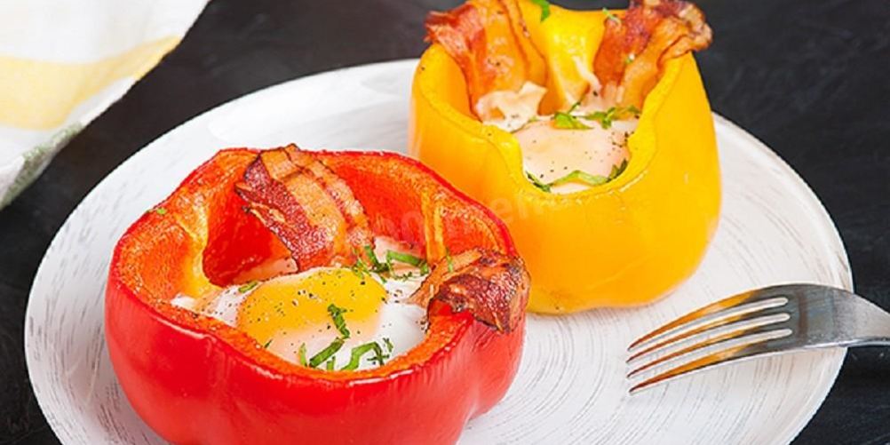 Рецепт яичницы в половинках перца
