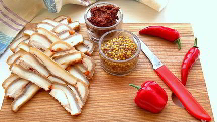 Закуска из свиных шкурок Таежная