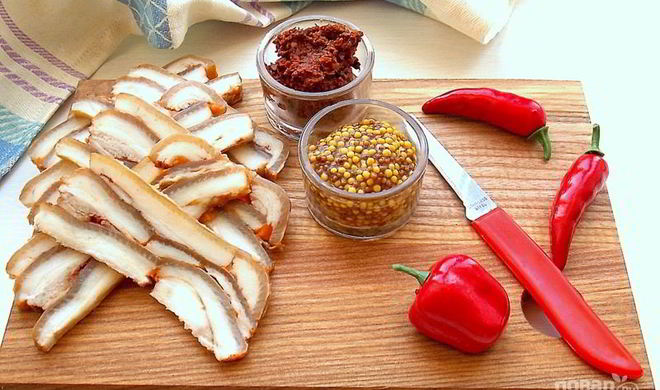 Закуска из свиных шкурок Таежная