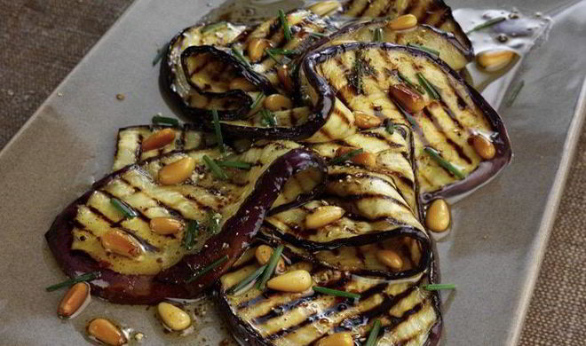 Закуска из жареных баклажанов