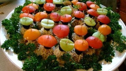 Закуска с паштетом на тостах