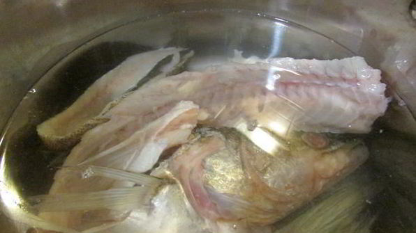 заливное из судака и креветок