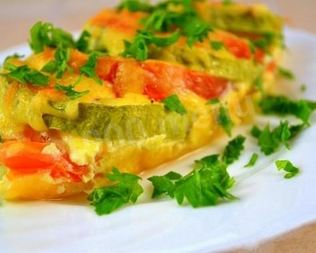 Запеченные кабачки и помидоры с сыром