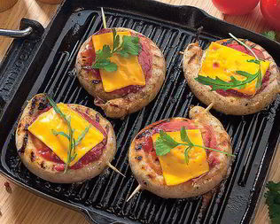 Завитки, запеченные с сыром