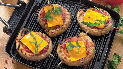 Завитки, запеченные с сыром