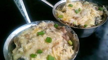 Грибной жульен со сметаной